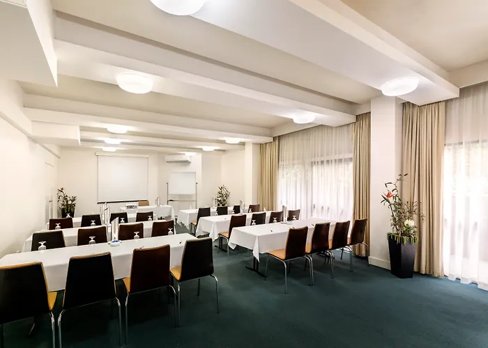 Best Western Plus Travel InnBoutique Hotel